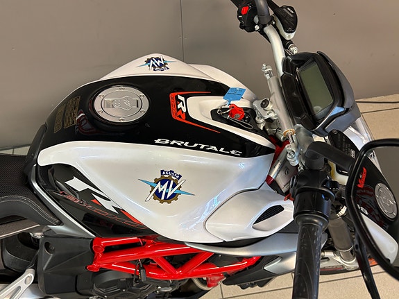 MV Agusta Brutale 800 Dragster RR 5 of 5