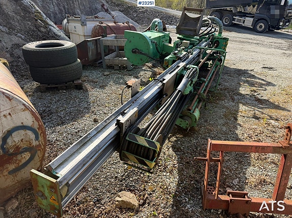 Montabert CPA 250 boretårn m/ Hc50 hammer, vinkelmåler og meterteller 3 of 5
