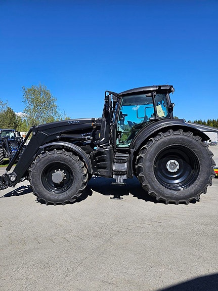 Valtra T235DST 2023, kr 1 745 000,-