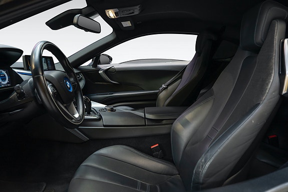BMW i8 21 of 30