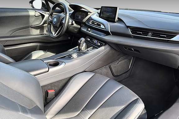 BMW i8 18 of 28