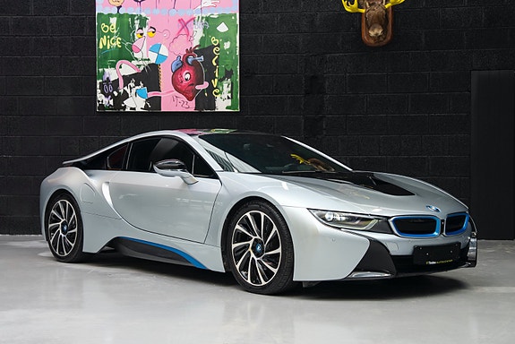 BMW i8 2 of 30