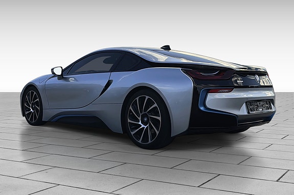BMW i8 8 of 28