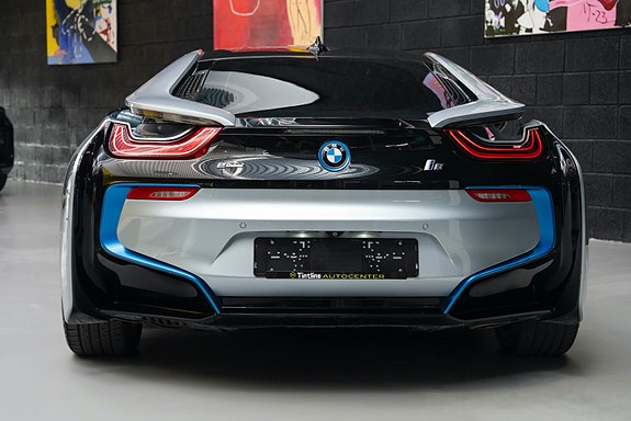 BMW i8 9 of 30