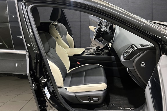 Lexus NX450h 12 of 22