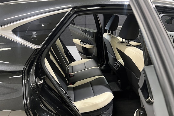 Lexus NX450h 16 of 22