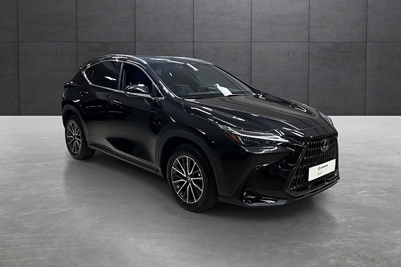 Lexus NX450h 7 of 22