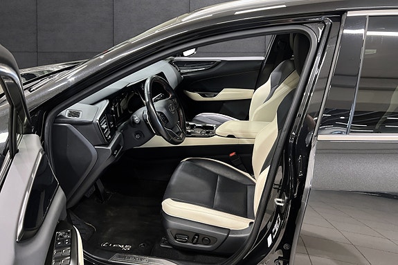 Lexus NX450h 11 of 22