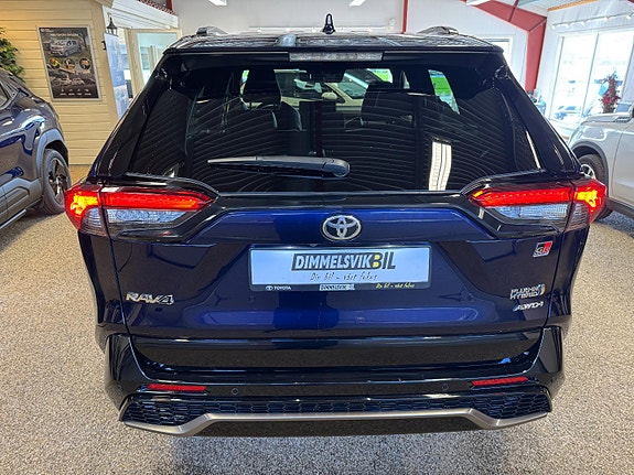 Toyota RAV4 5 of 30