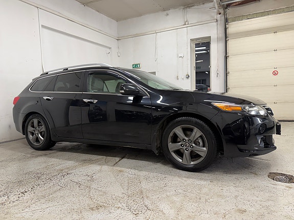 Honda Accord 10 of 30