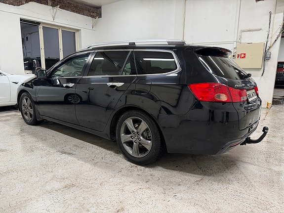 Honda Accord 16 of 30