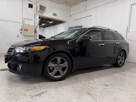 Honda Accord 3 of 30