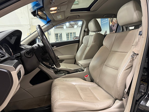 Honda Accord 25 of 30