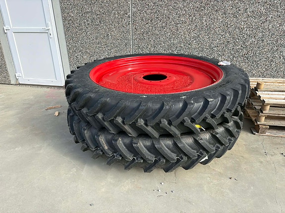 Nye og ubrukte sprøytehjul til Fendt 700 serie. Sporvidde 1,75m