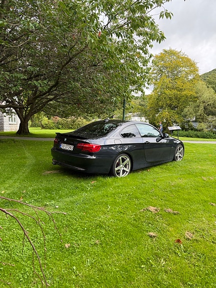 BMW 320d 3 of 17