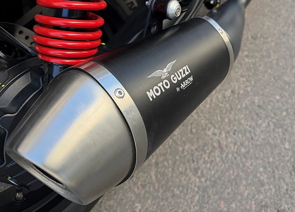 Moto Guzzi V7 Stone 850 Special Edition 9 of 15