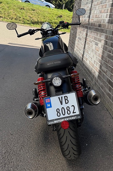 Moto Guzzi V7 Stone 850 Special Edition 13 of 15