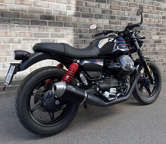 Moto Guzzi V7 Stone 850 Special Edition 2 of 5