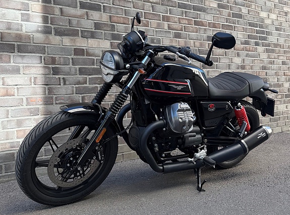 Moto Guzzi V7 Stone 850 Special Edition 11 of 15