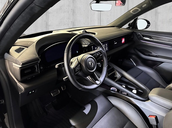 Porsche Macan 10 of 26