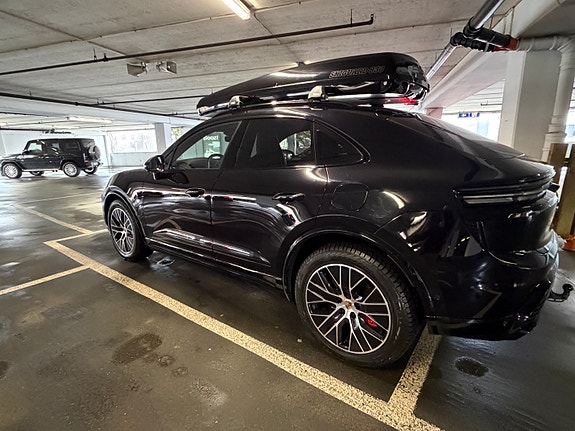 Porsche Macan 25 of 26