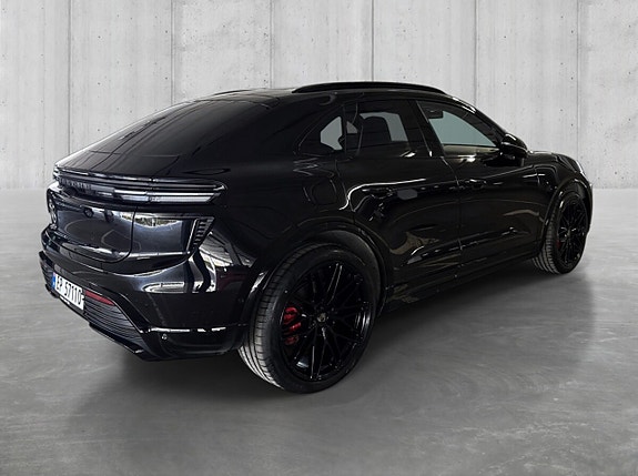 Porsche Macan 5 of 5