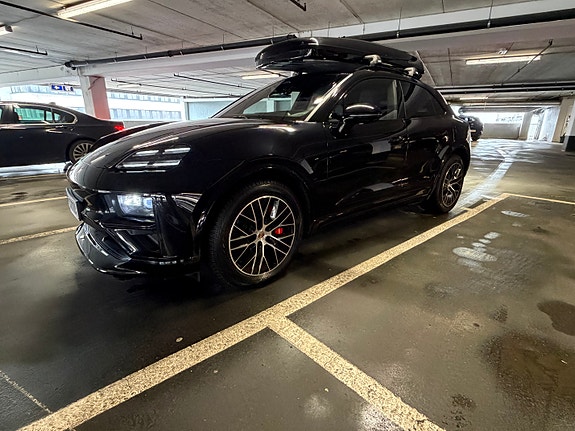 Porsche Macan 23 of 26