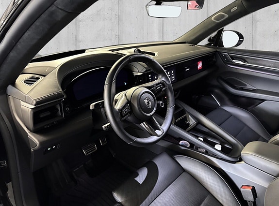 Porsche Macan 22 of 26