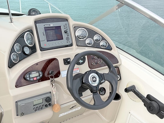 Sea Ray 275 Amberjack 807 gangtimer. KAD300. Polert og bunnsmørt 23 of 30