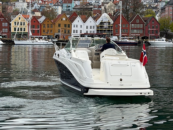 Sea Ray 275 Amberjack 807 gangtimer. KAD300. Polert og bunnsmørt 5 of 30