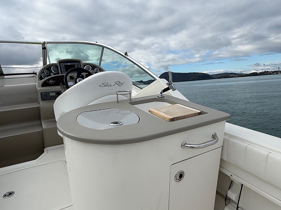 Sea Ray 275 Amberjack 807 gangtimer. KAD300. Polert og bunnsmørt 21 of 30