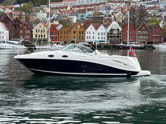 Sea Ray 275 Amberjack 807 gangtimer. KAD300. Polert og bunnsmørt 3 of 30