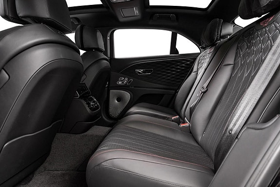 Bentley Flying Spur 24 of 30