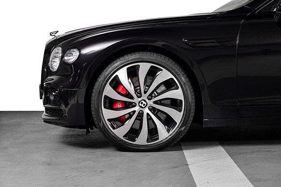 Bentley Flying Spur 4 of 5