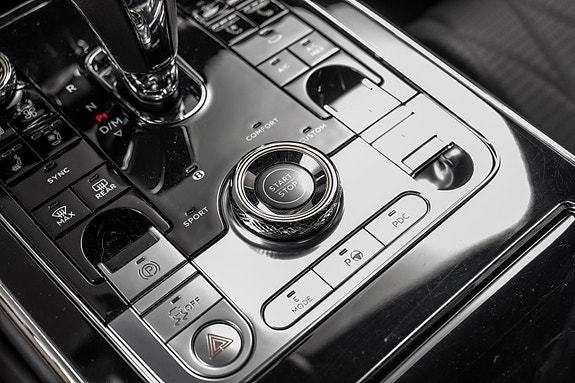 Bentley Flying Spur 23 of 30