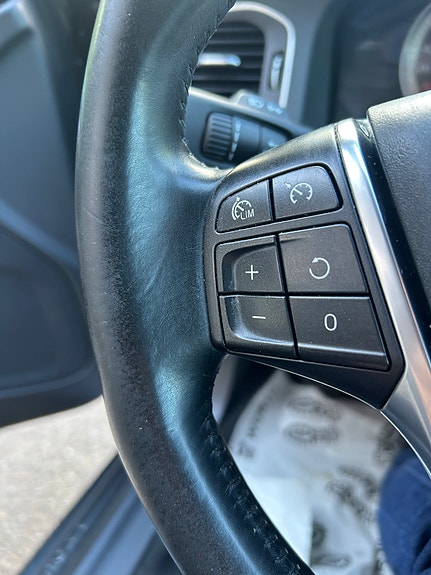 Volvo V60 7 of 30