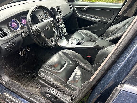Volvo V60 30 of 30