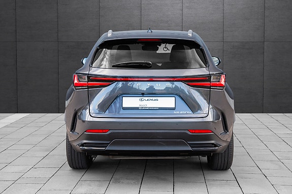 Lexus NX450h 2 of 19