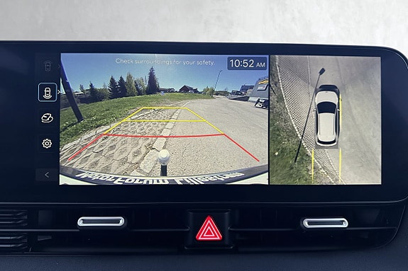 360 og ryggekamera gir full oversikt rundt bilen ved parkering og manøvrering.