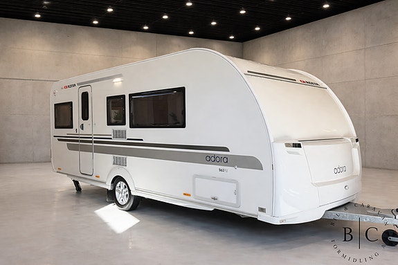 Adria Adora 563PU MIDTSTILT SENG / ALDE / LEKKER VOGN!