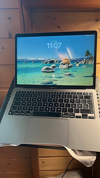 Product image 2 of 9