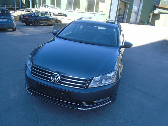Volkswagen Passat 3 of 5