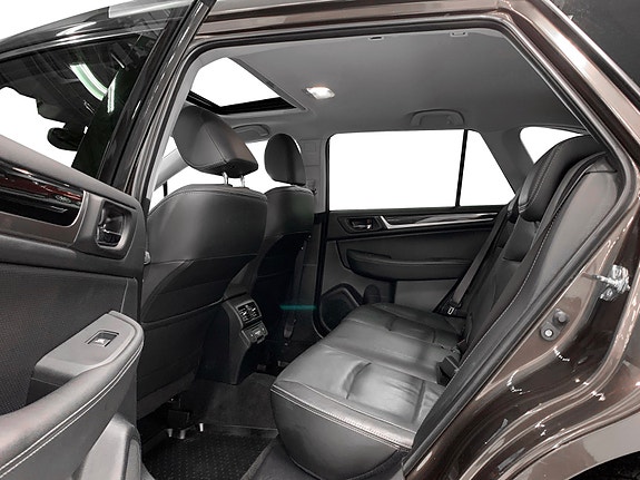 Subaru Outback 10 of 17