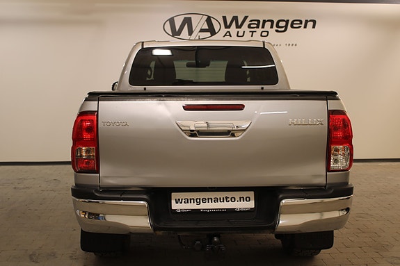 Toyota HiLux 6 of 30