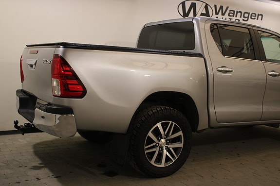 Toyota HiLux 7 of 30