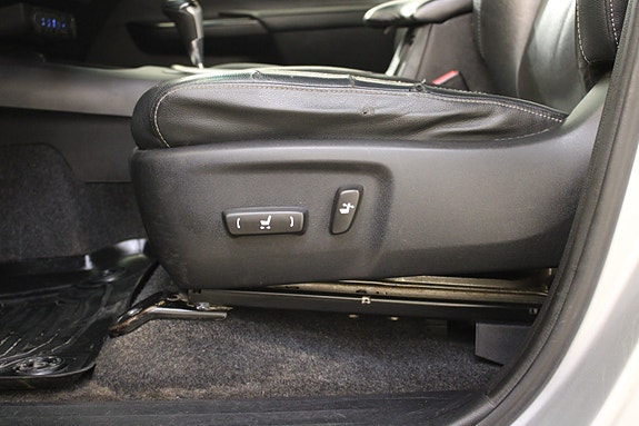 Toyota HiLux 26 of 30