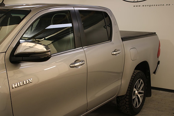 Toyota HiLux 21 of 30