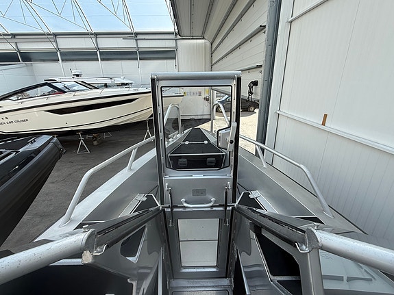 Anytec A27 | Kraftfull Evinrude G2 300 hk | Sportslig og sjøsterk aluminiumsbåt! 16 of 30