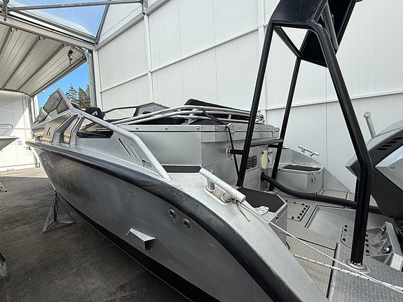 Anytec A27 | Kraftfull Evinrude G2 300 hk | Sportslig og sjøsterk aluminiumsbåt! 8 of 30