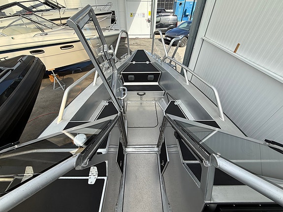 Anytec A27 | Kraftfull Evinrude G2 300 hk | Sportslig og sjøsterk aluminiumsbåt! 17 of 30